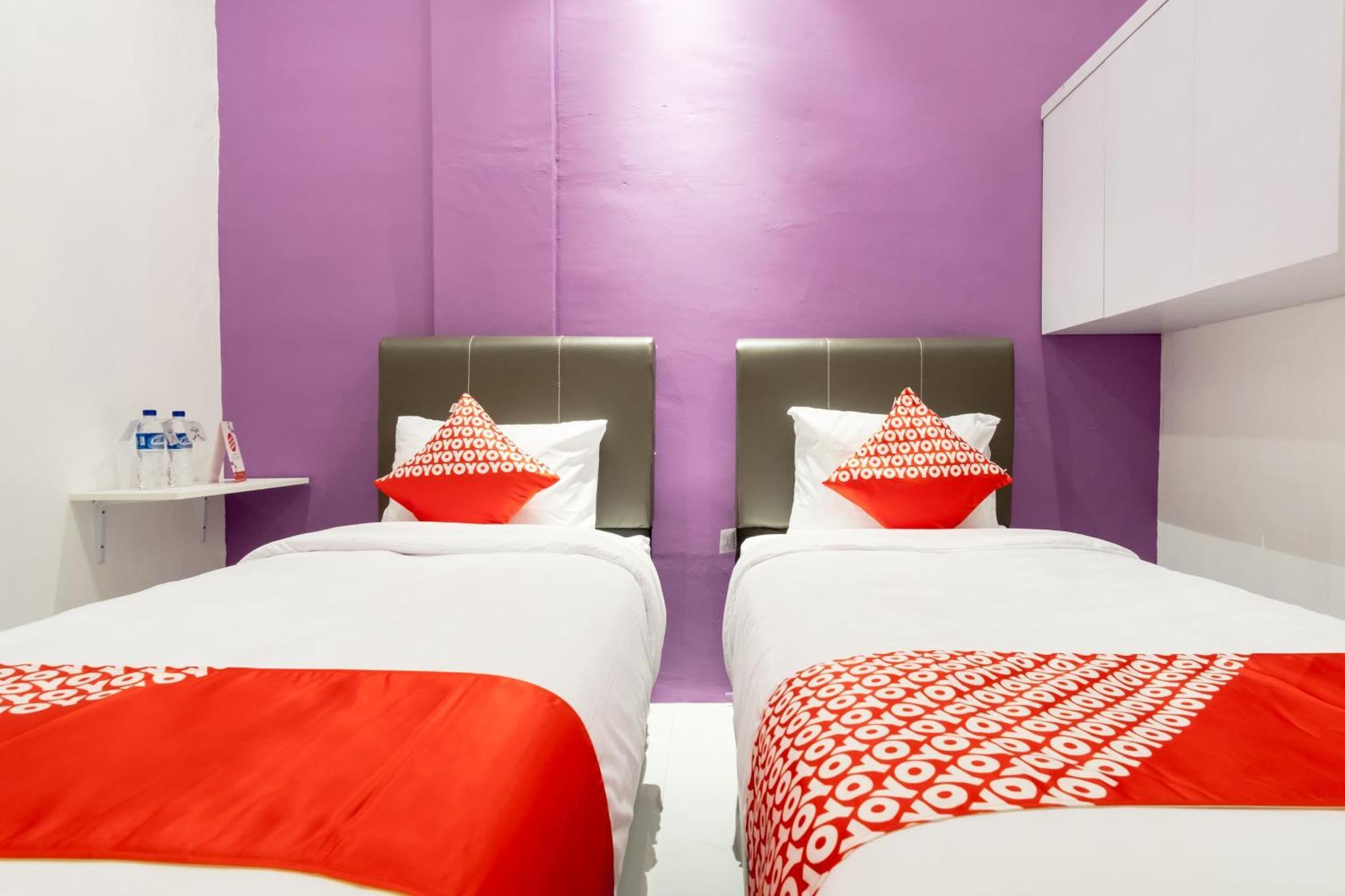 Super Oyo 839 Royal Guest House Медан Екстериор снимка