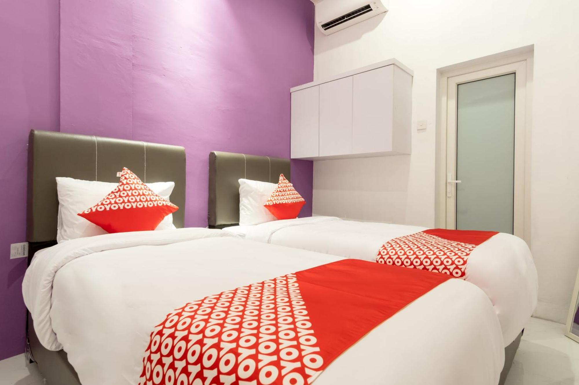 Super Oyo 839 Royal Guest House Медан Екстериор снимка